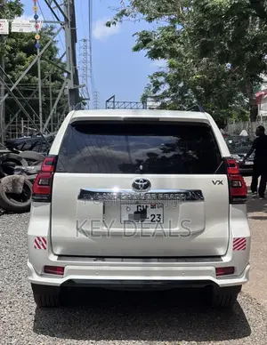 Toyota Land Cruiser Prado 2.7 2022 White