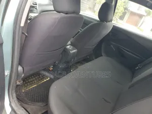 Toyota Yaris Base Sedan 4dr 2010 Green
