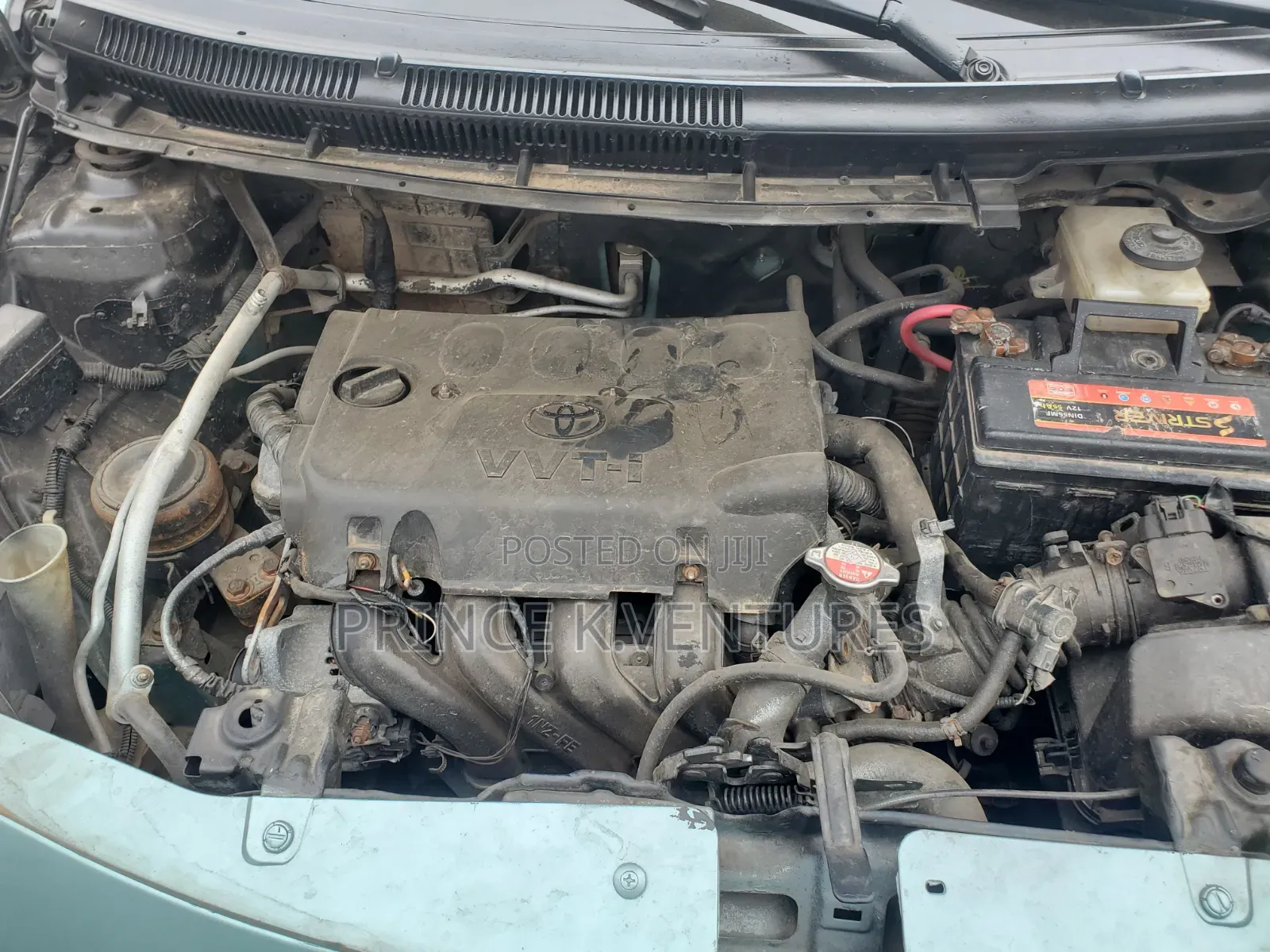 Toyota Yaris Base Sedan 4dr 2010 Green