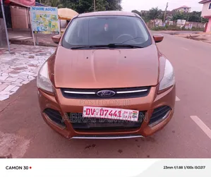 Ford Escape 2016 Gold