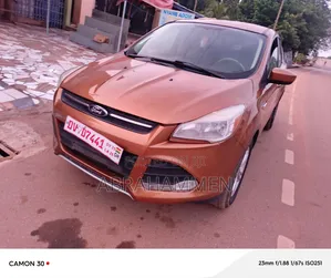 Ford Escape 2016 Gold