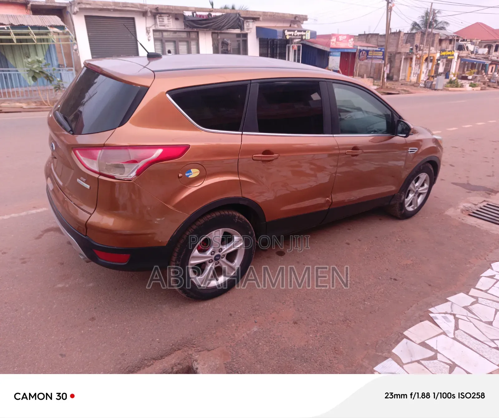 Ford Escape 2016 Gold