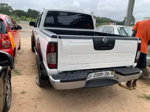 Nissan Hardbody 2008 White