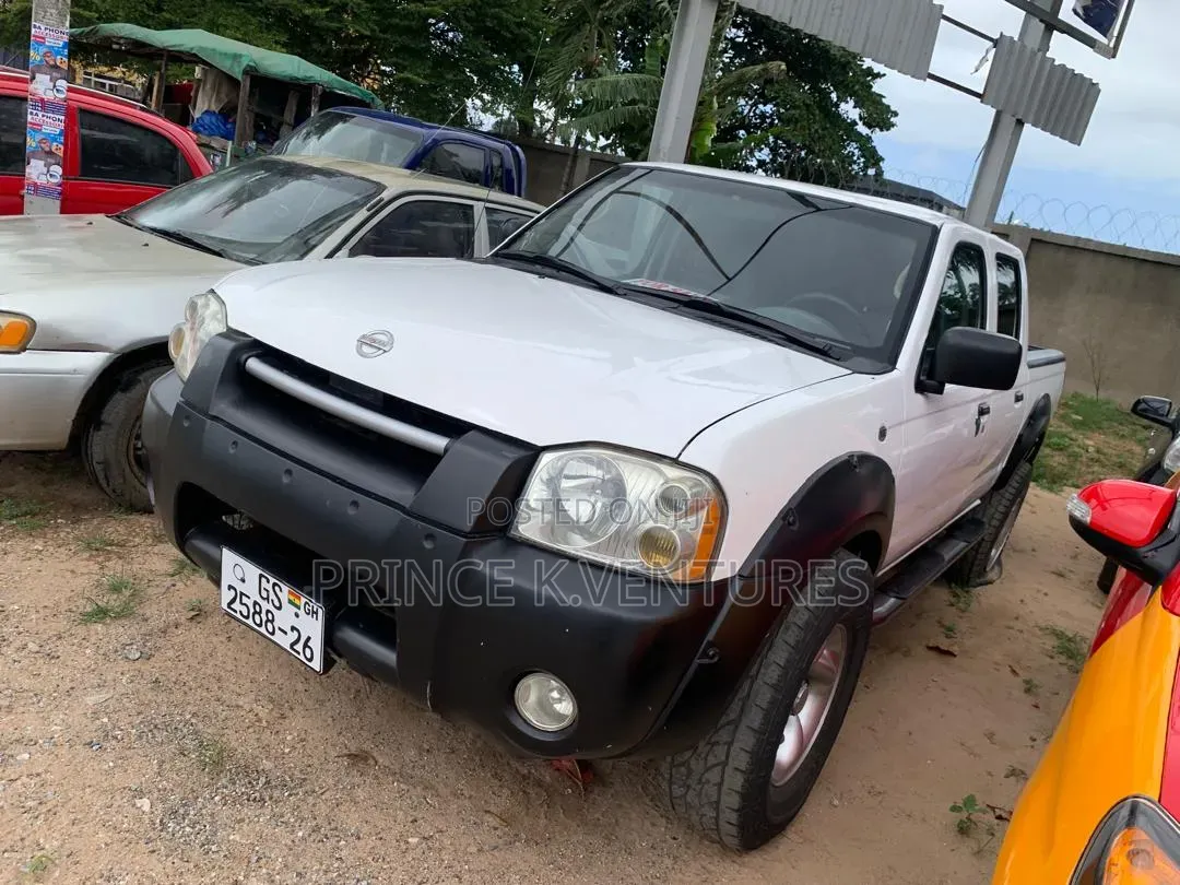 Nissan Hardbody 2008 White