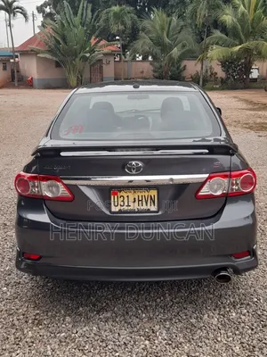 Toyota Corolla S 4dr Sedan (1.8L 4cyl 4A) 2013 Gray