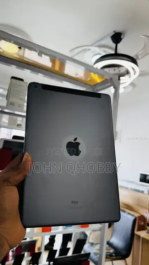 Apple iPad 10.2 (2019) 128 GB Black