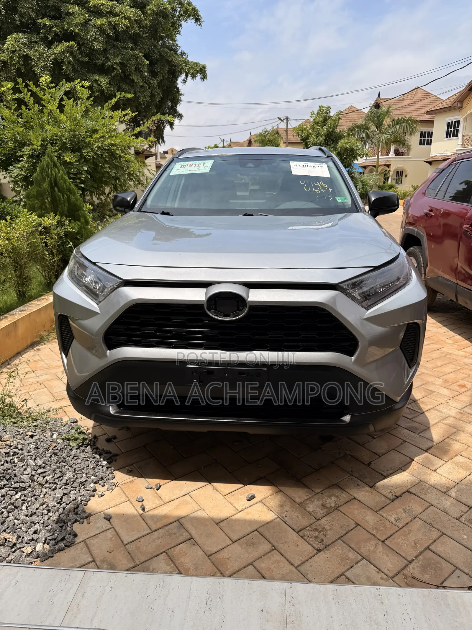 Toyota RAV4 LE 2021 Silver