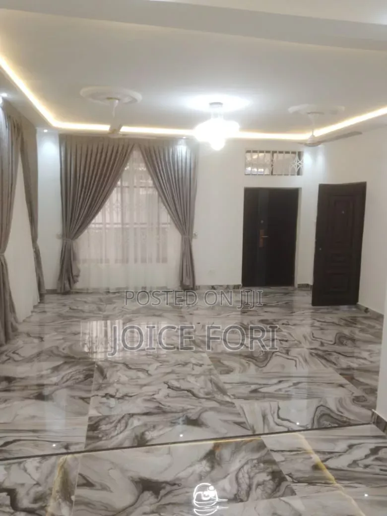 2bdrm Apartment in West Hills Mall Area for rent