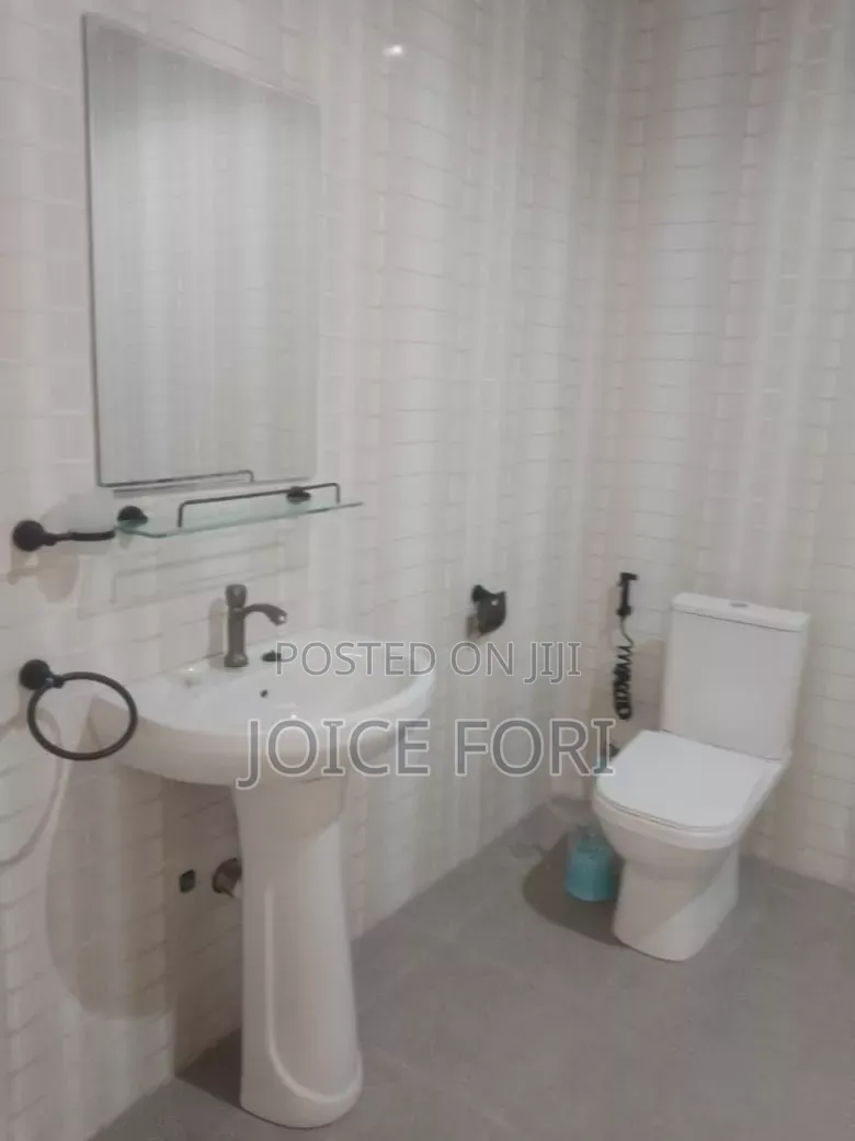 2bdrm Apartment in West Hills Mall Area for rent