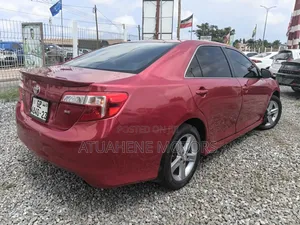 Toyota Camry 2014