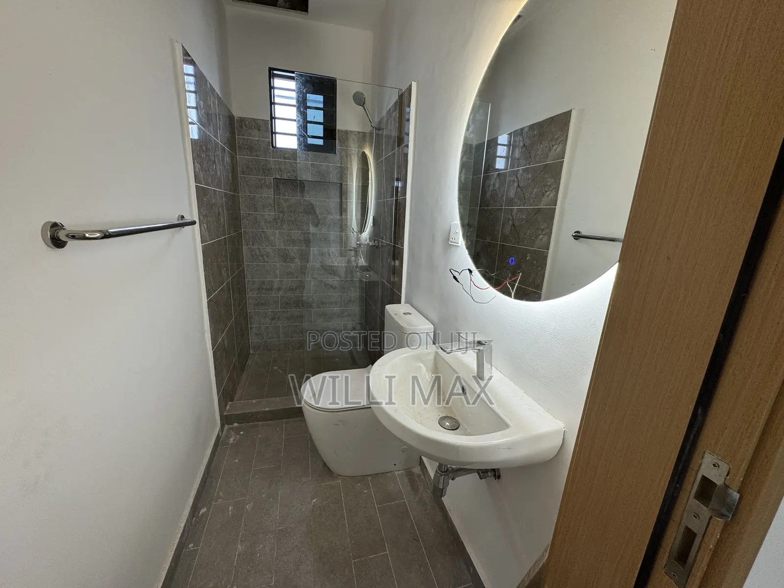3bdrm Bungalow in Frafraha, Adenta for sale