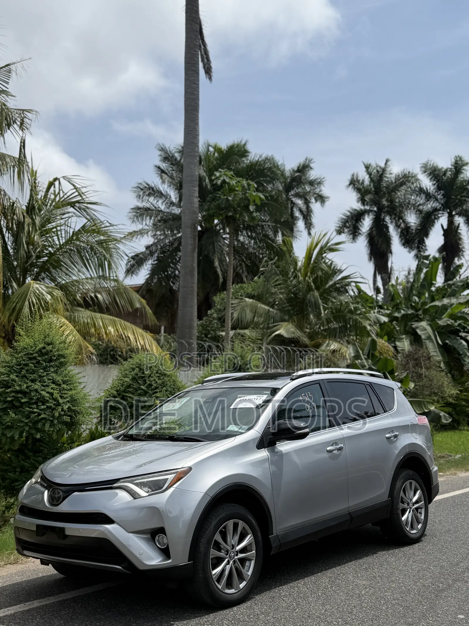 Toyota RAV4 Limited AWD (2.5L 4cyl 6A) 2016 Silver