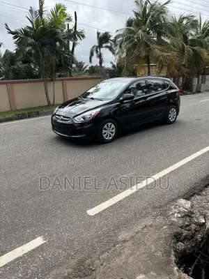 Hyundai Accent SE Hatchback 2016 Black