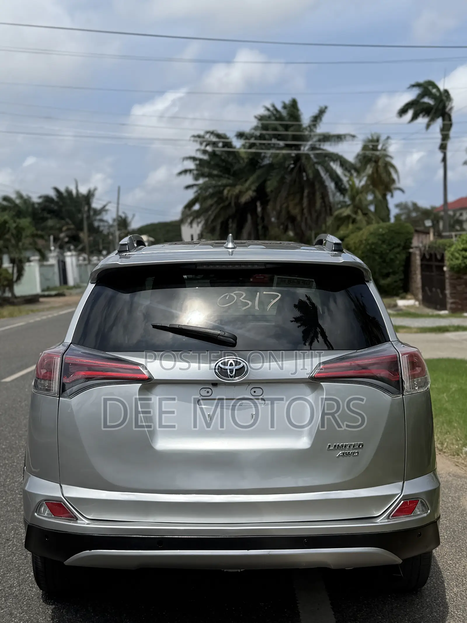 Toyota RAV4 Limited AWD (2.5L 4cyl 6A) 2016 Silver