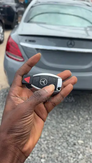 Mercedes-Benz C300 2016 Gray