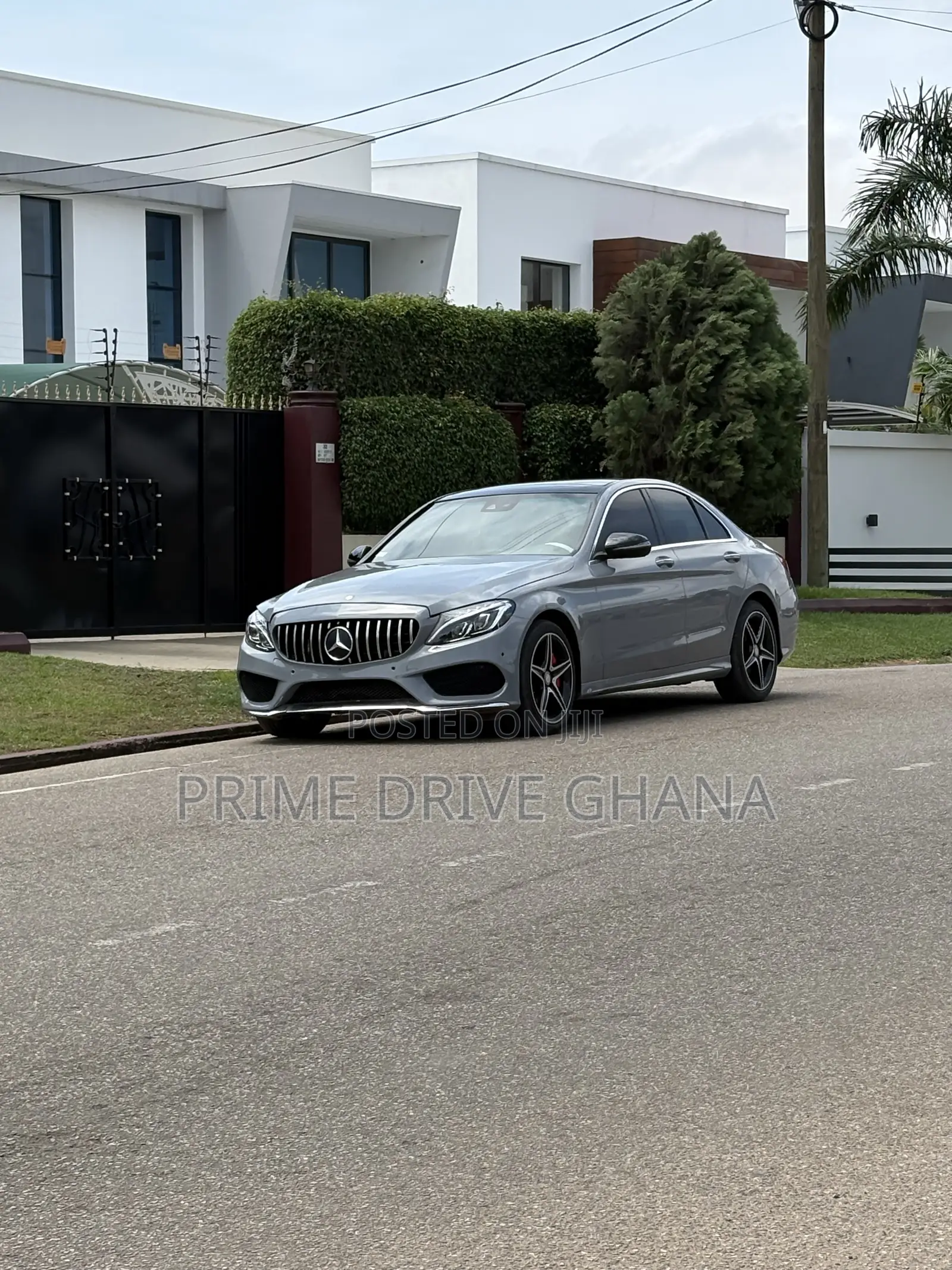 Mercedes-Benz C300 2016 Gray