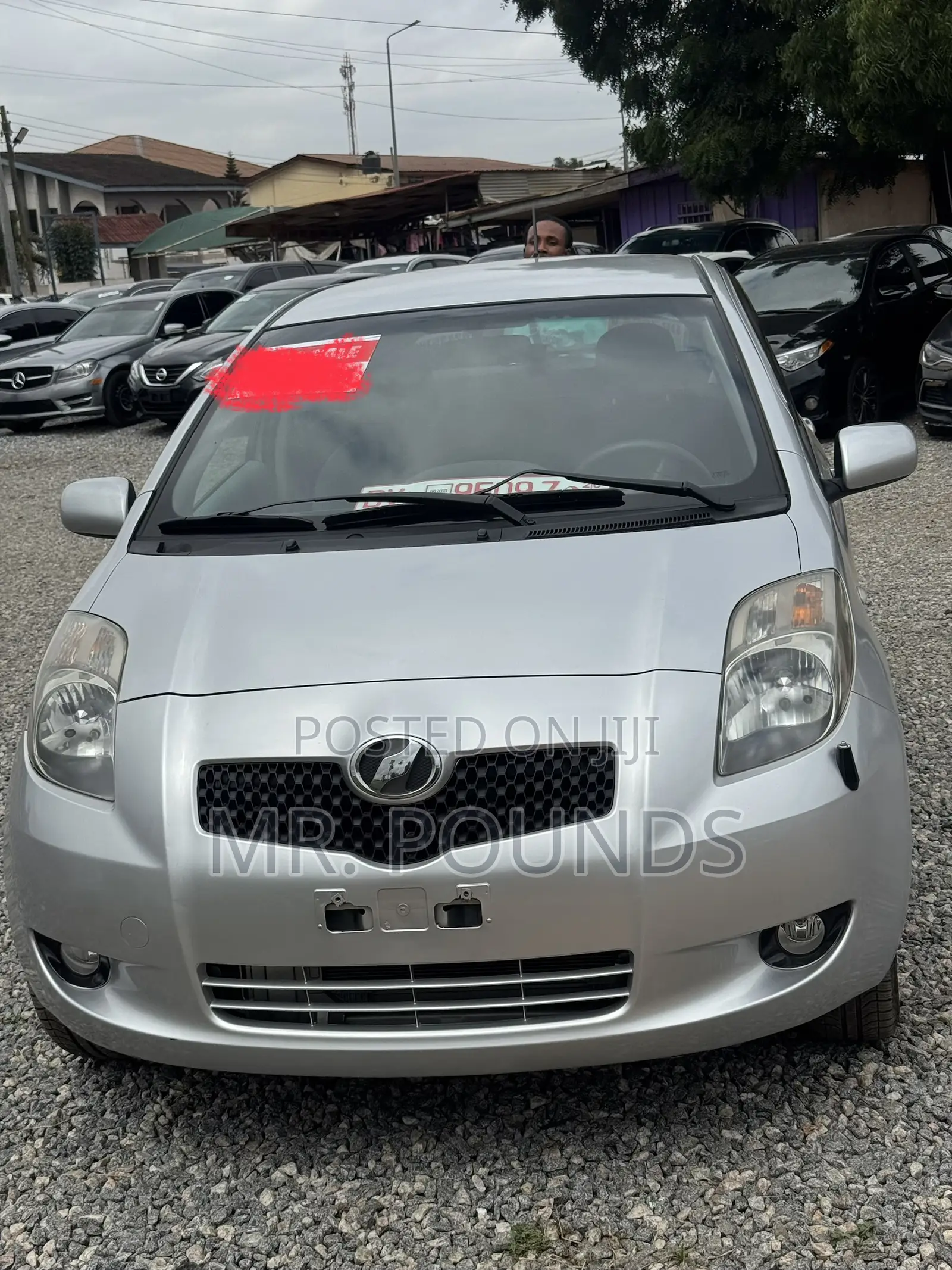 Toyota Vitz 2010 Silver