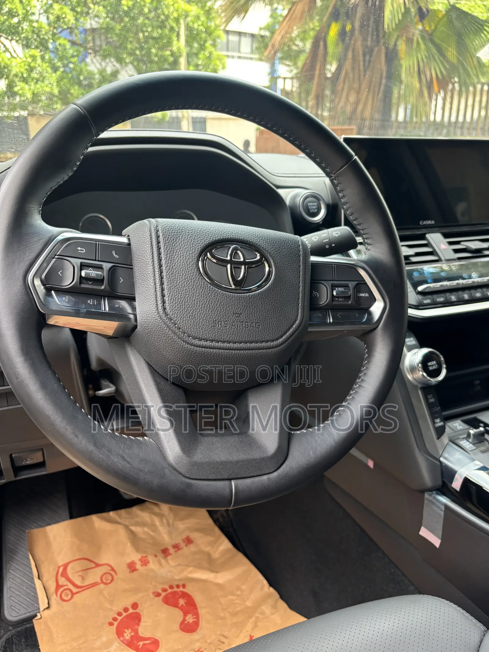 New Toyota Land Cruiser LC300 2023 White