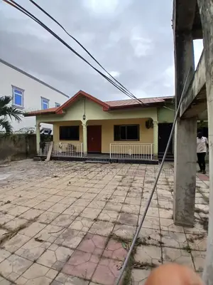 2bdrm House in Lasisi And Christ, Amasaman for rent
