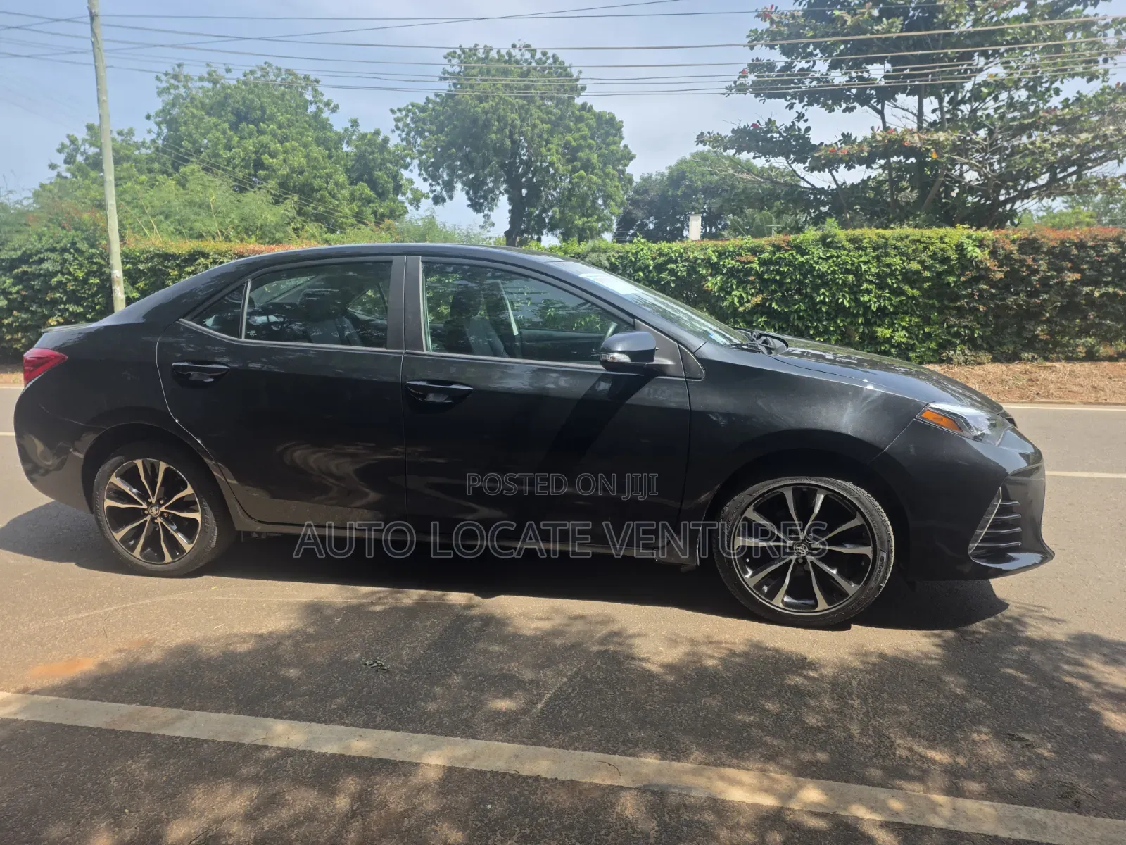 Toyota Corolla SE (1.8L 4cyl 6M) 2019 Black
