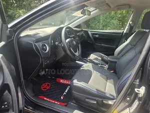 Toyota Corolla SE (1.8L 4cyl 6M) 2019 Black