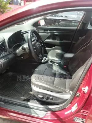 Hyundai Elantra 2017 Red
