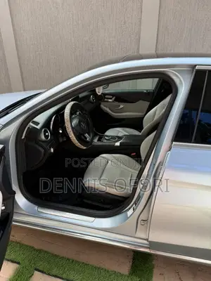 Mercedes-Benz C300 Luxury 4Matic Sedan AWD (2.0L 4cyl 7A) 2016