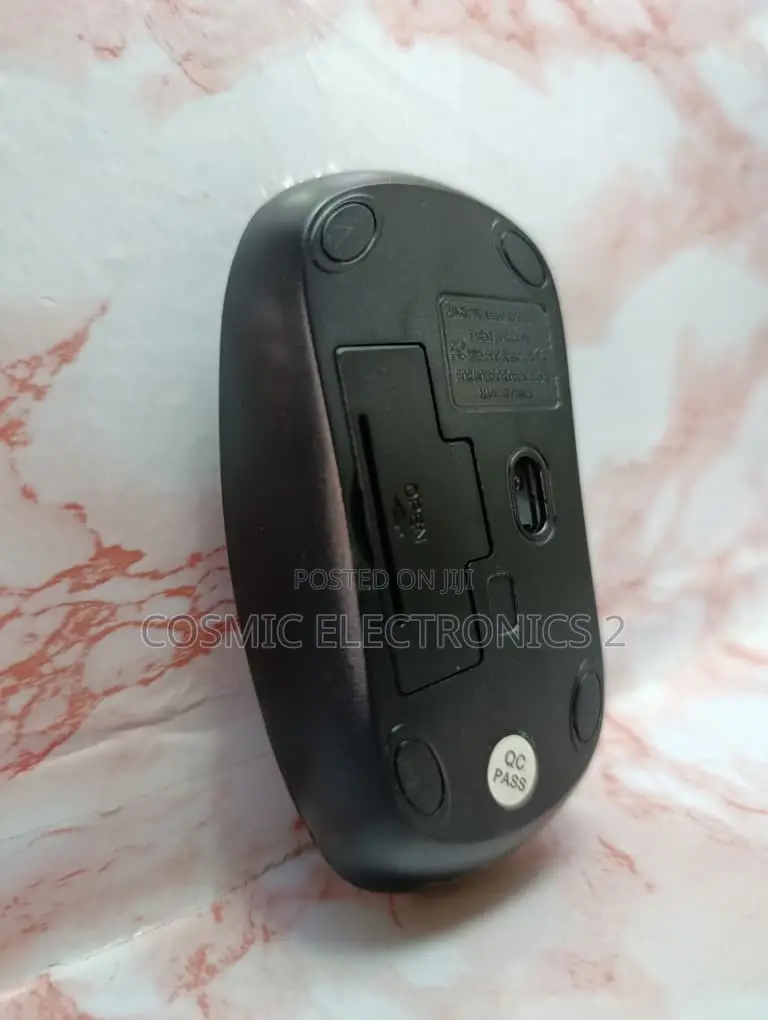 KM901 Compact Wireless Keyboard and Mouse Combo
