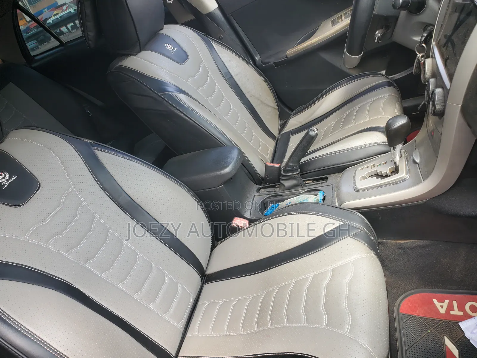 Toyota Corolla 2010 Gray