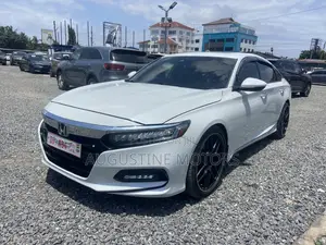 Honda Accord Touring 2.0T 2018 White
