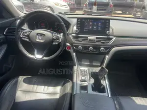 Honda Accord Touring 2.0T 2018 White