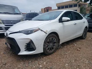 Toyota Corolla 2019 White