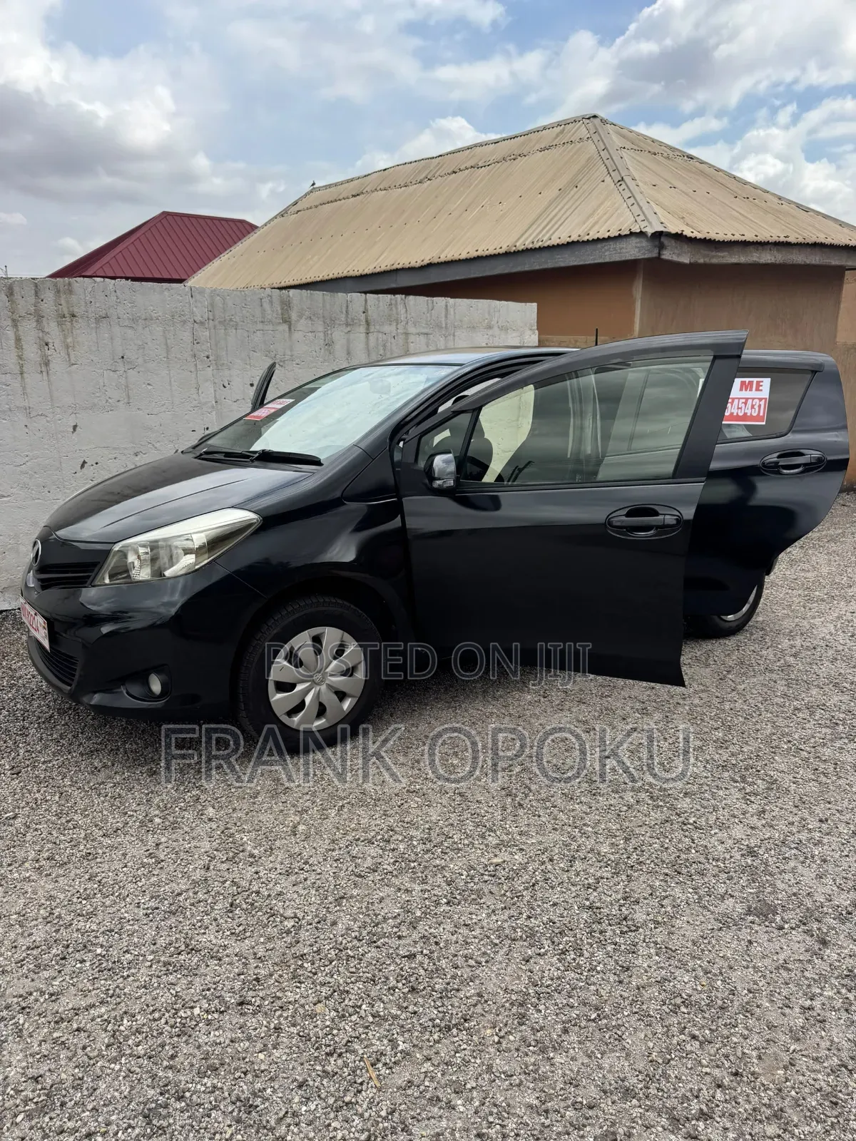 Toyota Vitz 2013 Black