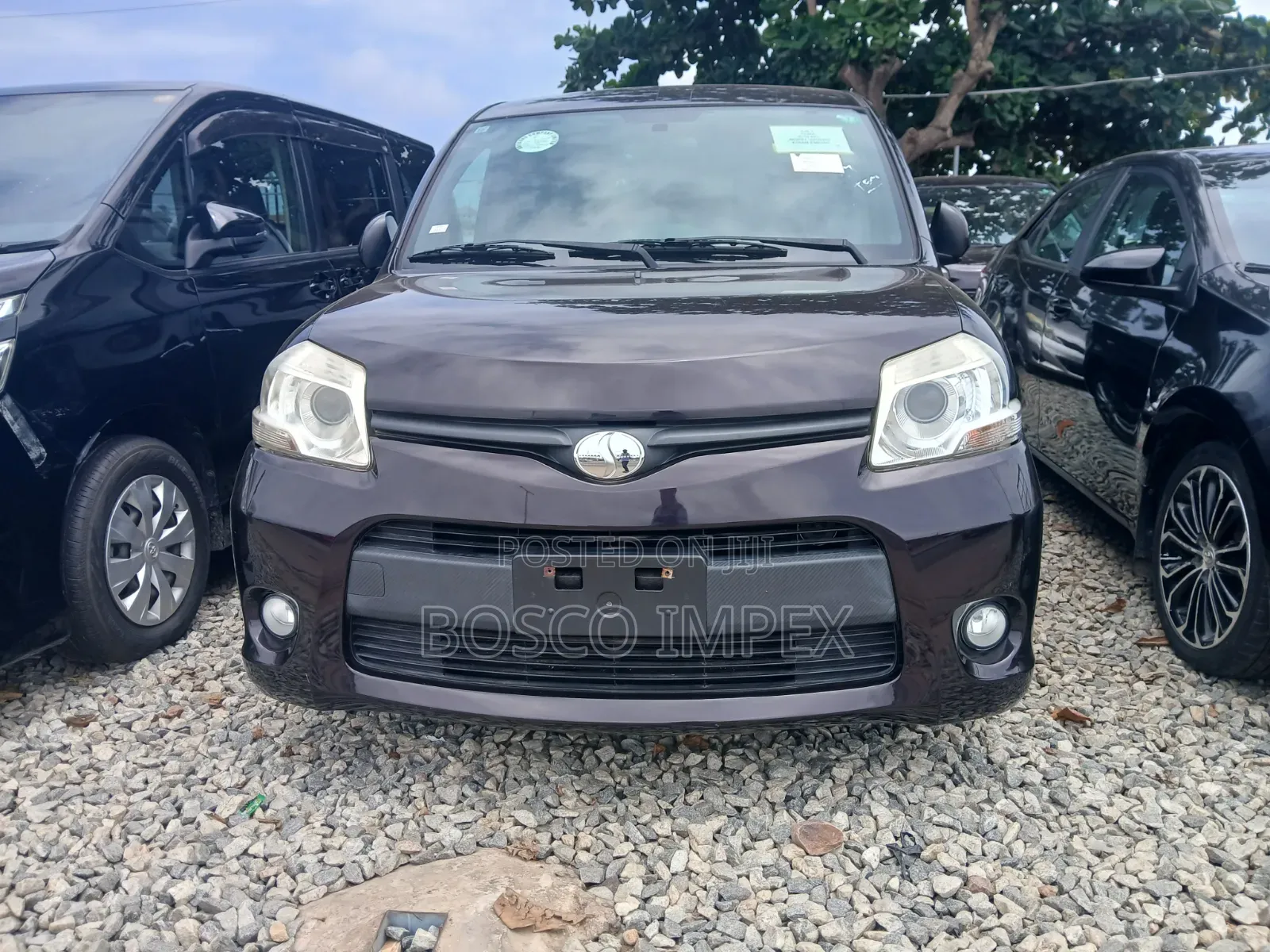 Toyota Sienta 2015 Brown