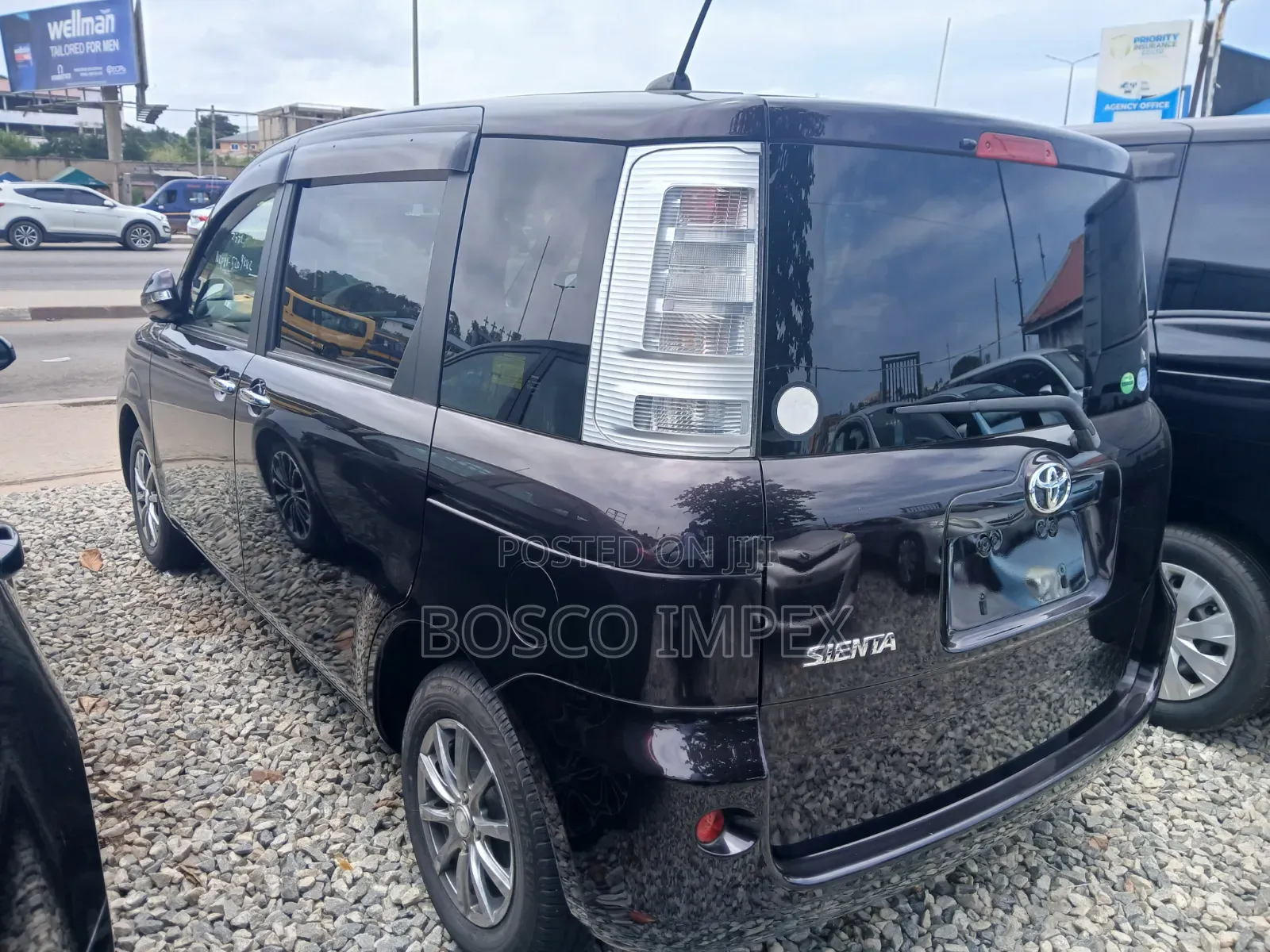 Toyota Sienta 2015 Brown