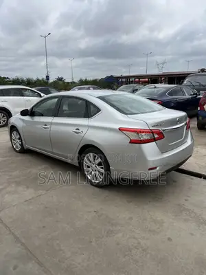 Nissan Sentra SL 4dr Sedan (1.8L 4cyl CVT) 2015 Silver