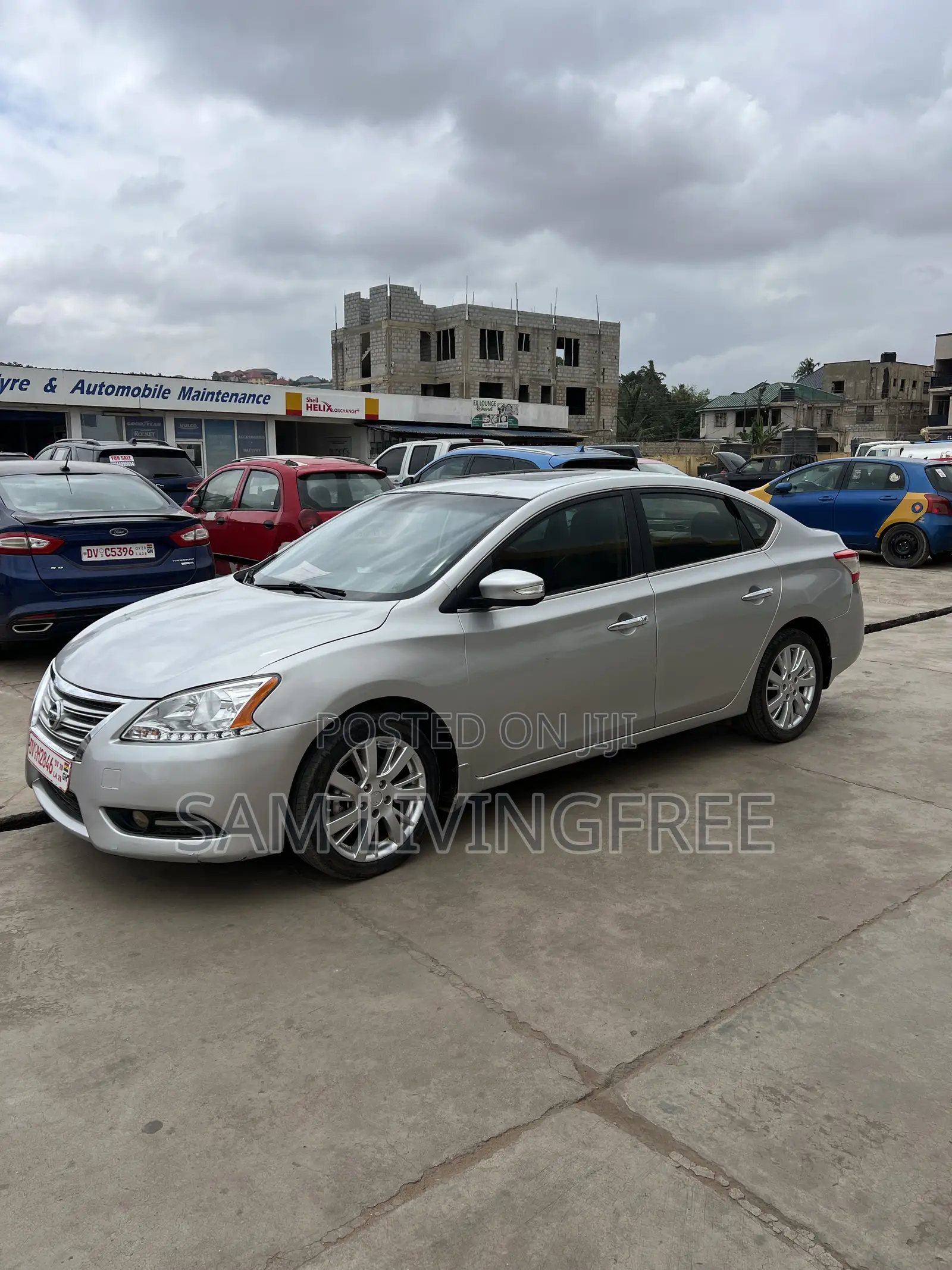 Nissan Sentra SL 4dr Sedan (1.8L 4cyl CVT) 2015 Silver