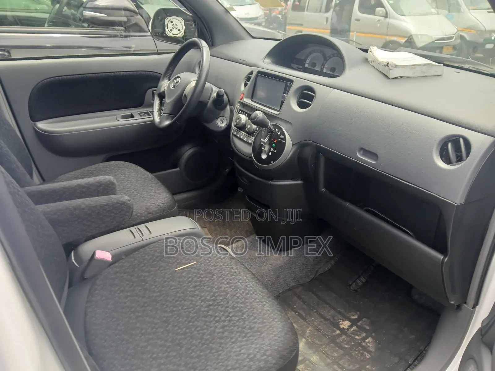Toyota Sienta 2012 White