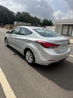 Hyundai Elantra 2015 Silver