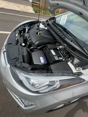 Hyundai Elantra 2015 Silver