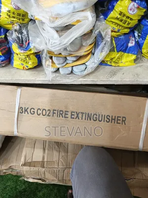 Fire Extinguisher (3kg CO2)