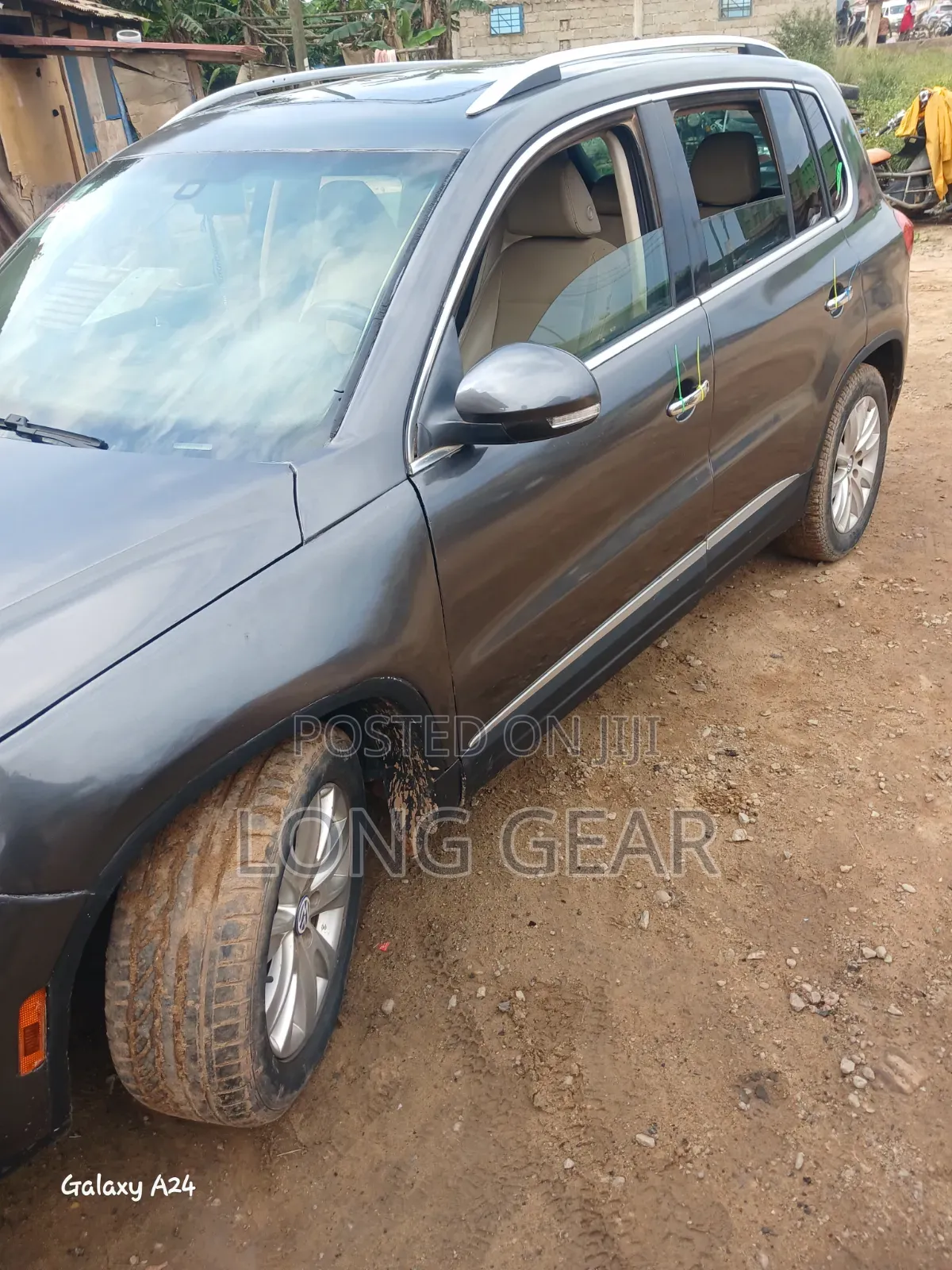 Volkswagen Tiguan 2016 Gray