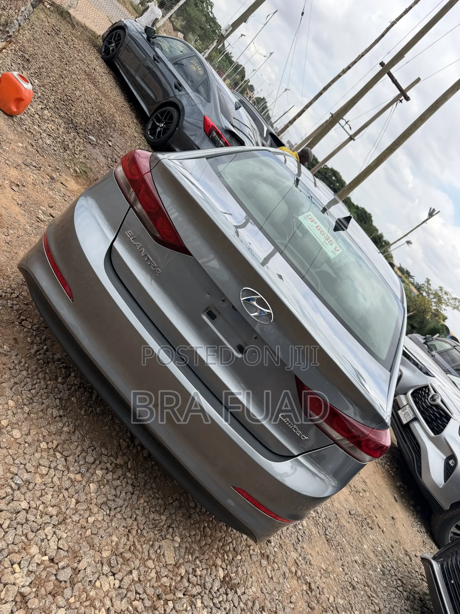 Hyundai Elantra Limited Sedan FWD (2.0L 4cyl 6A) 2017 Gray