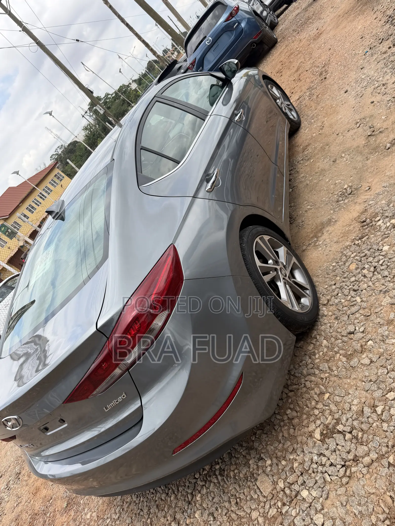 Hyundai Elantra Limited Sedan FWD (2.0L 4cyl 6A) 2017 Gray