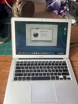 Laptop Apple MacBook Air 2GB Intel HDD 256GB