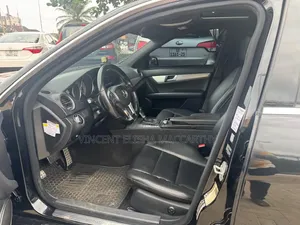 Mercedes-Benz C300 2013 Black