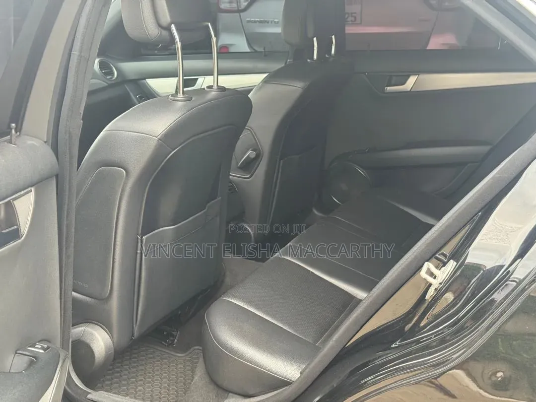 Mercedes-Benz C300 2013 Black