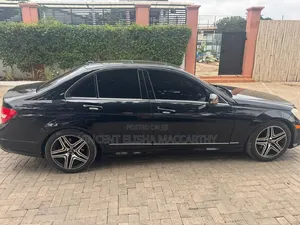 Mercedes-Benz C300 2013 Black