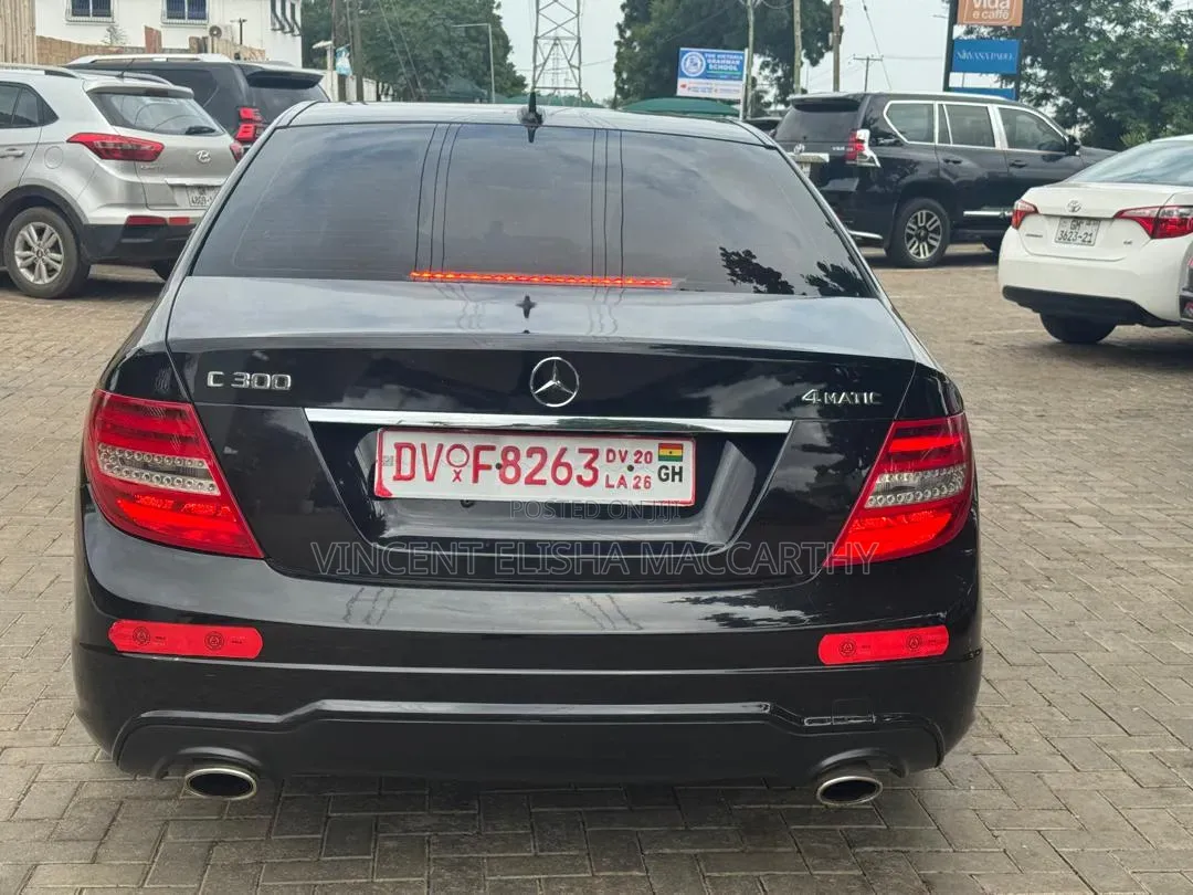 Mercedes-Benz C300 2013 Black