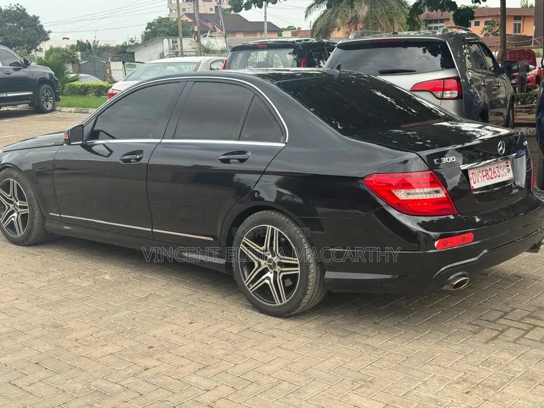 Mercedes-Benz C300 2013 Black